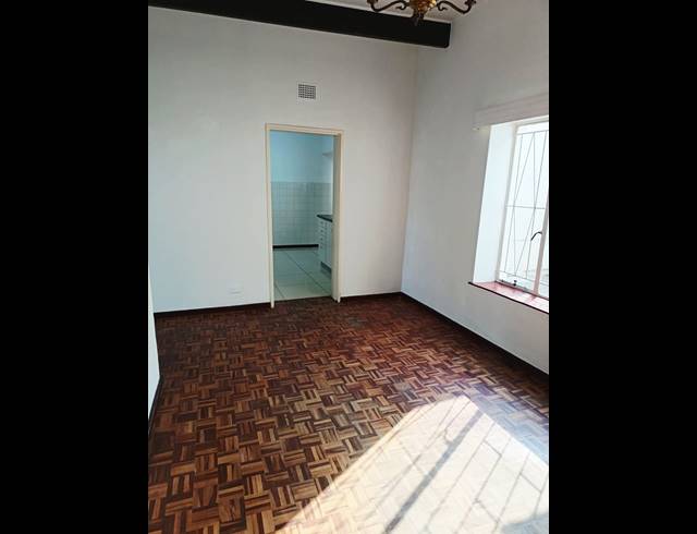 2 bed property to rent in WORCESTER CENTRAL